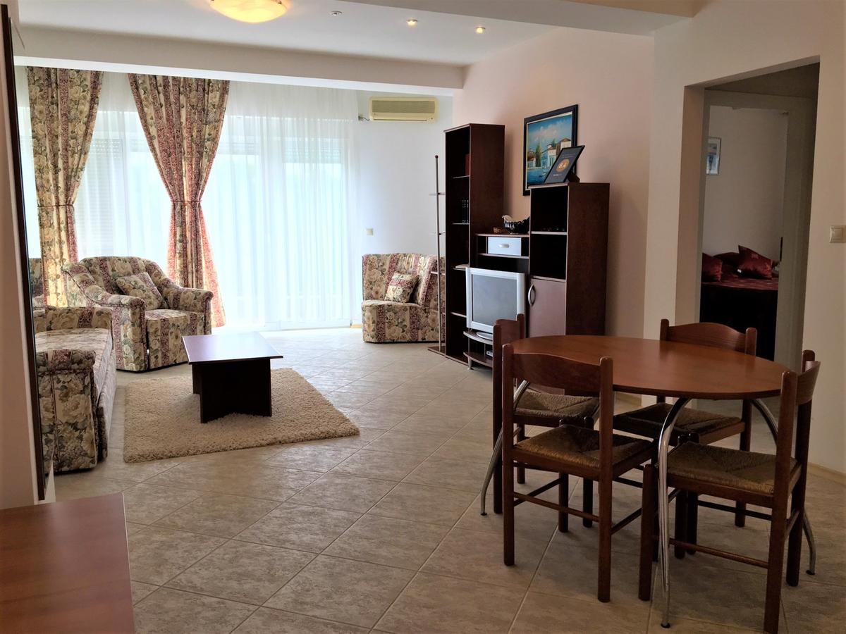 Club Topaz Apartments Neptun Eksteriør billede